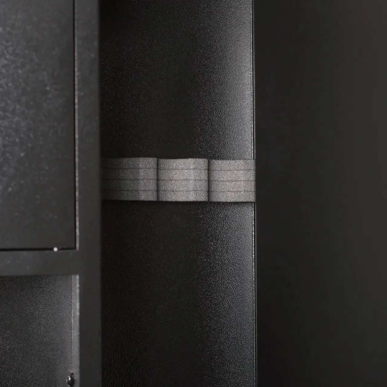 Сейф оружейный Gunsafe ШОЛ-1370 на три ружья