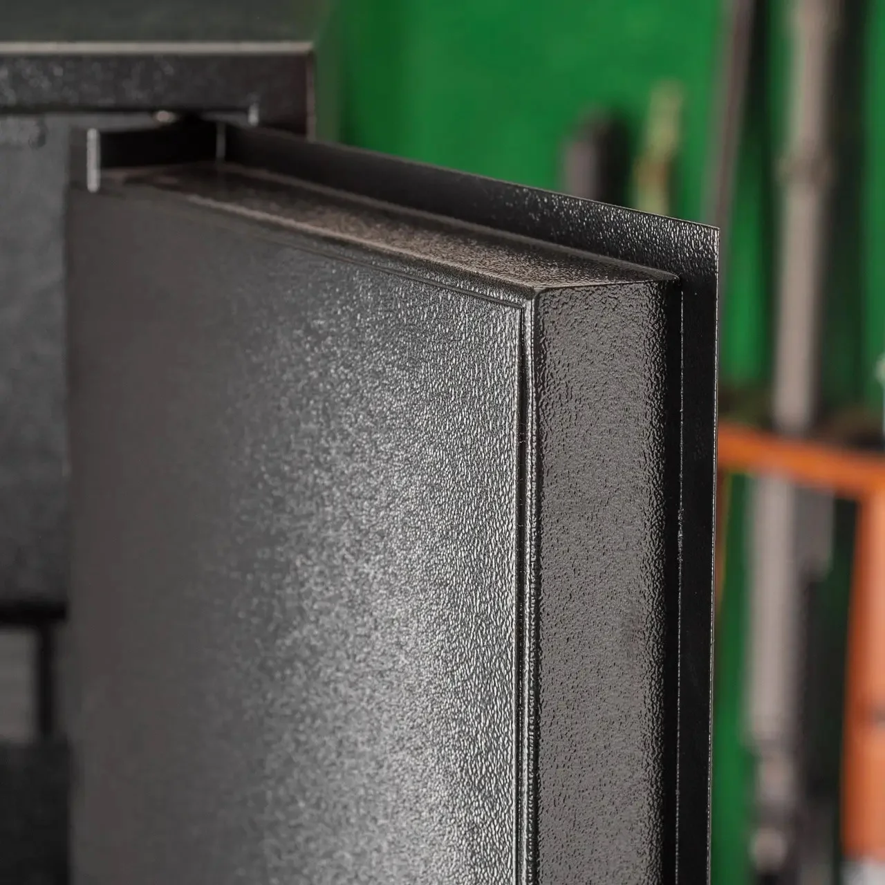 Сейф оружейный Gunsafe ШОЛ-1370 на три ружья