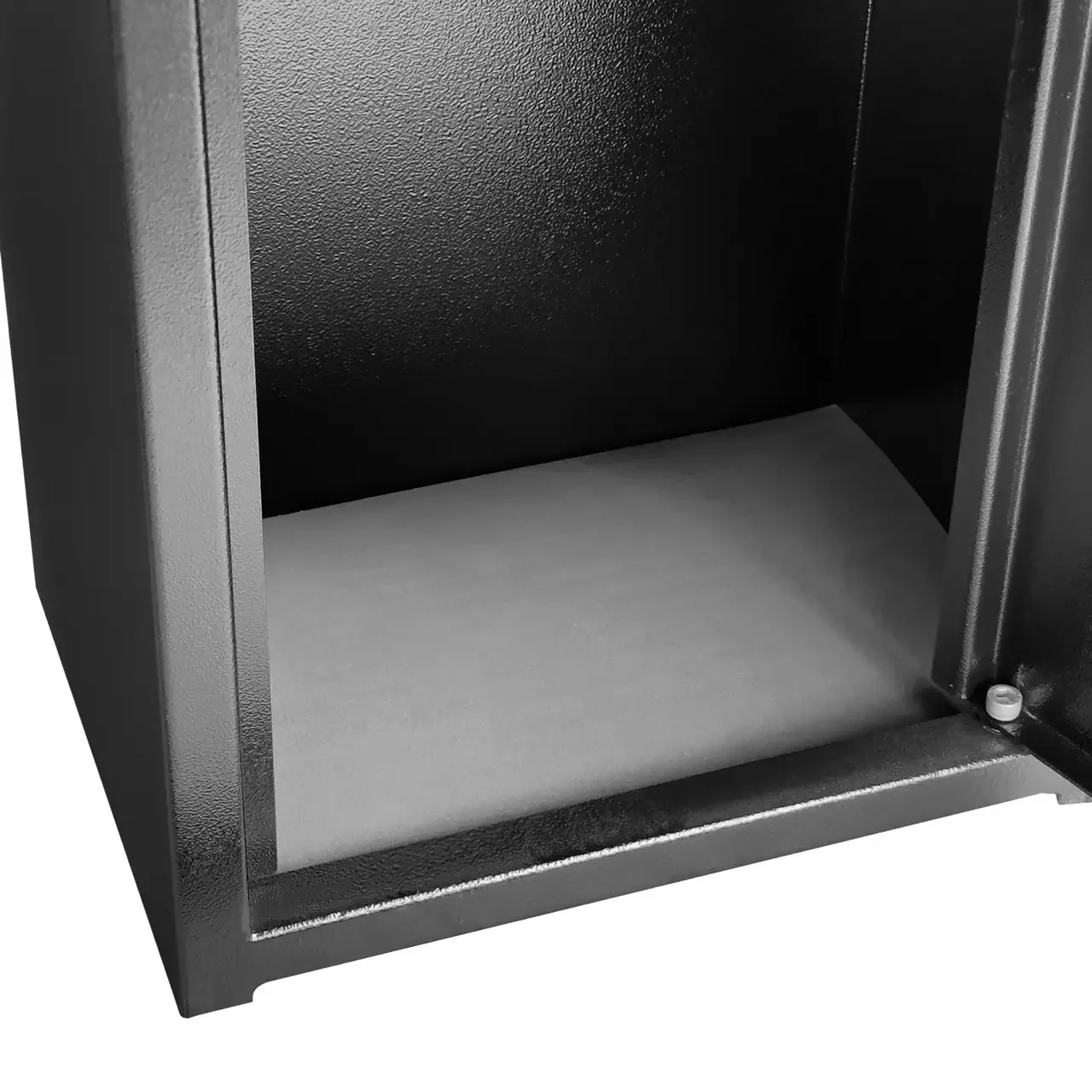 Сейф оружейный Gunsafe ШОЛ-1370 на три ружья